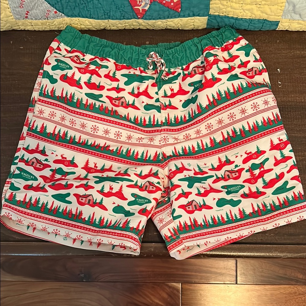 Magellan Outdoors Red and Green Patterned Men's Athletic Shorts